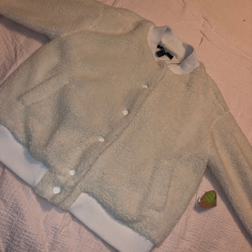 never worn, cream sherpa jacket